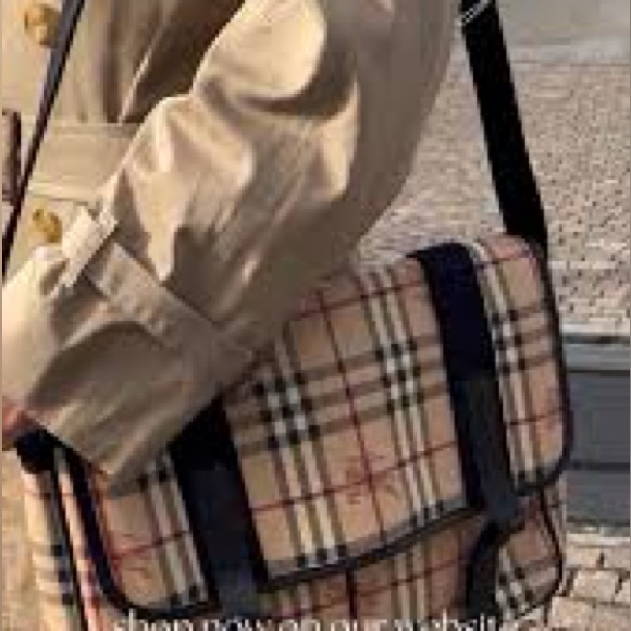 Burberry bag Duffle /cross body / computer/ college / - Picture 1 of 12
